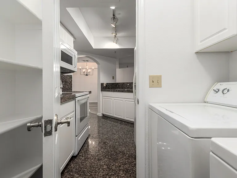 5104 N 32nd St #225 — Photo 24