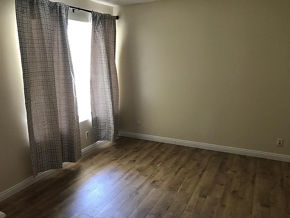 3rd image of 3734 S Canfield Ave APT 224