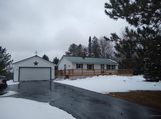 946 Beckwith Rd, Cornville, ME 04976