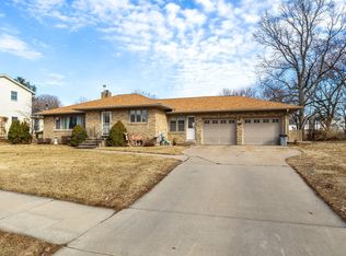 838 S State St, Geneseo, IL 61254