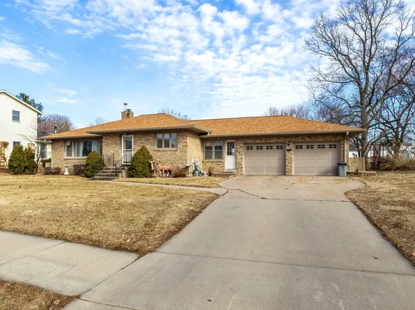 838 S State St, Geneseo, IL 61254