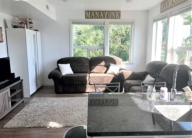 4114 Lauriston Street — Photo 33