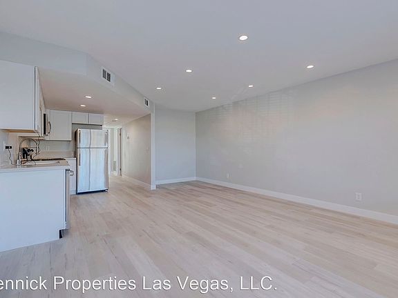 4th image of 471 Rexford Dr APT 2