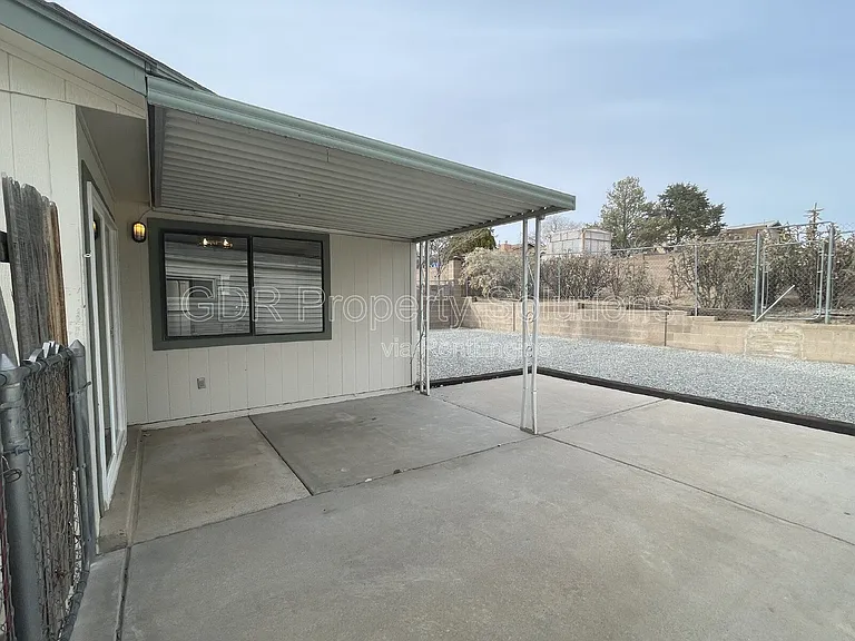 4733 Platinum Dr NE — Photo 44