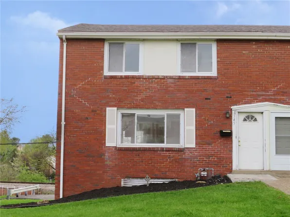345 Macassar Dr, Pittsburgh, PA 15236