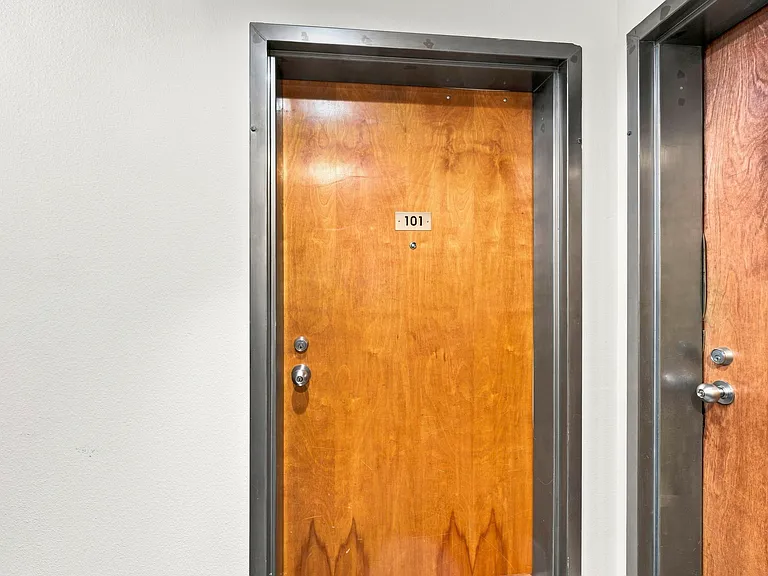 18 Bernice St #101 — Photo 20
