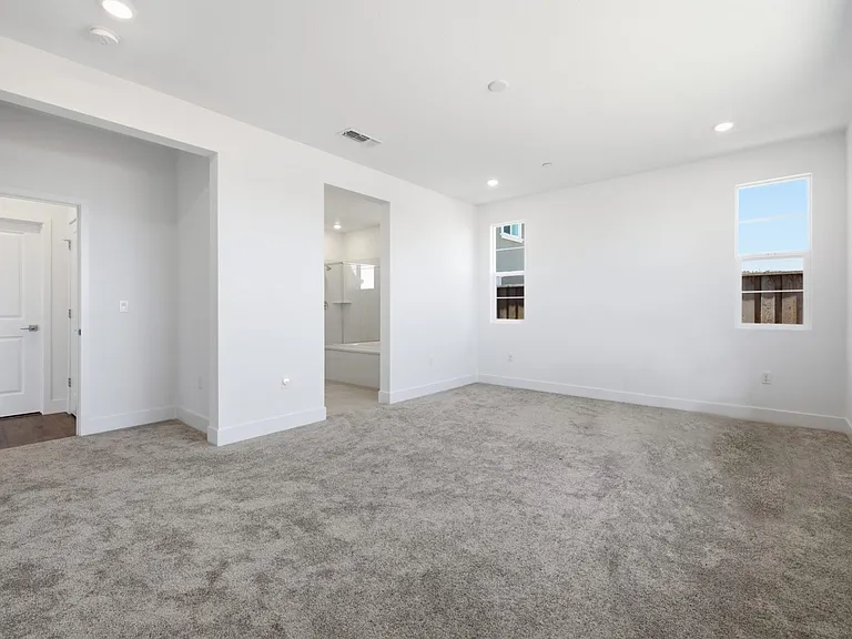 2681 Dashwood St — Photo 28