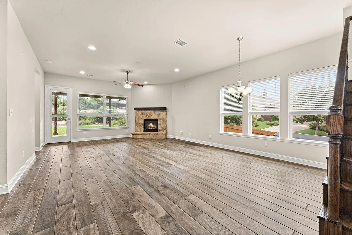 Building Photo - 5600 Rio Chama Cv