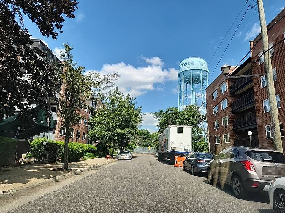 100 LINCOLN AVE Mineola NY Zillow