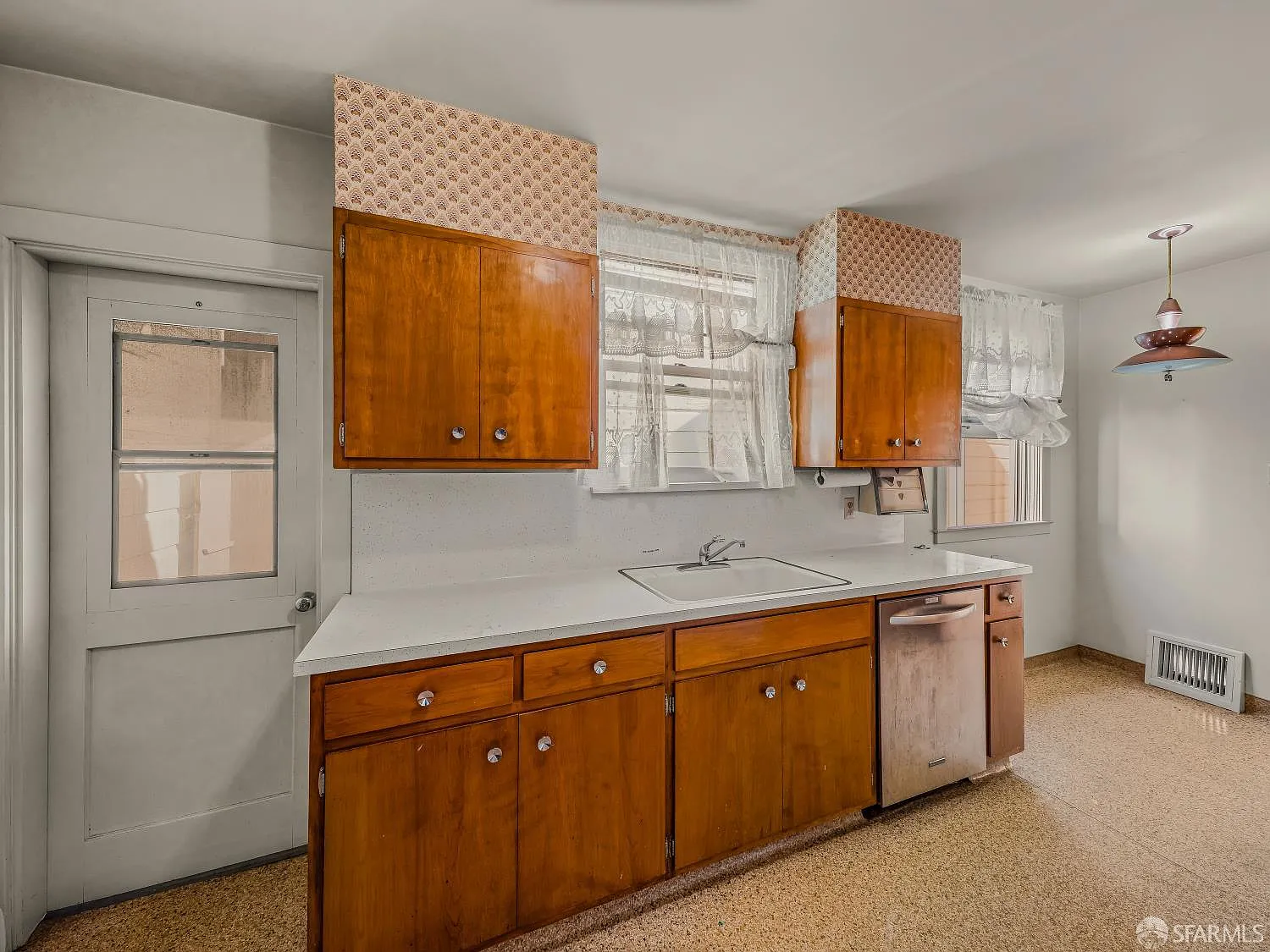 3730 Divisadero St - Photo 12
