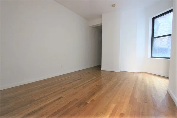 Rented by Dynamik Realty | media 15