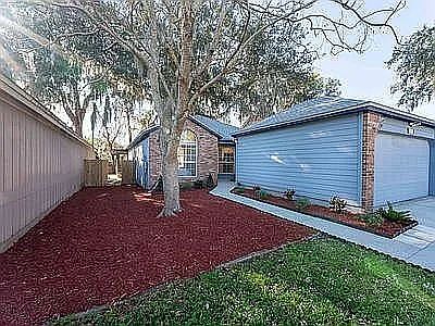 3rd image of 3054 Caroline Crest Dr E