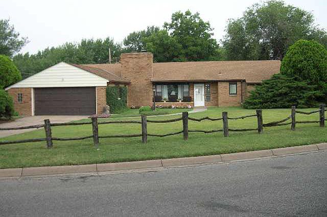 1st image of 1603 Highland Dr