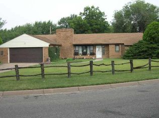 1603 Highland Dr, Augusta, KS 67010