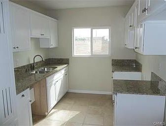 5th image of 141 W 83rd St