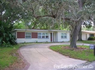 1020 Park View Ln, Largo, FL 33770