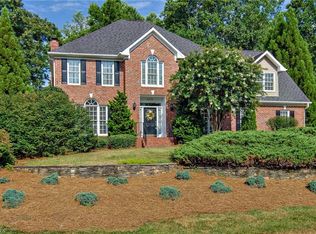 305 Winrow Dr, Jamestown, NC 27282