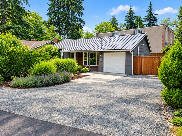 1009 NE 126th St, Seattle, WA 98125