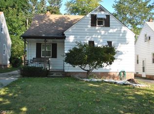 5567 Oakwood Ave, Maple Heights, OH 44137