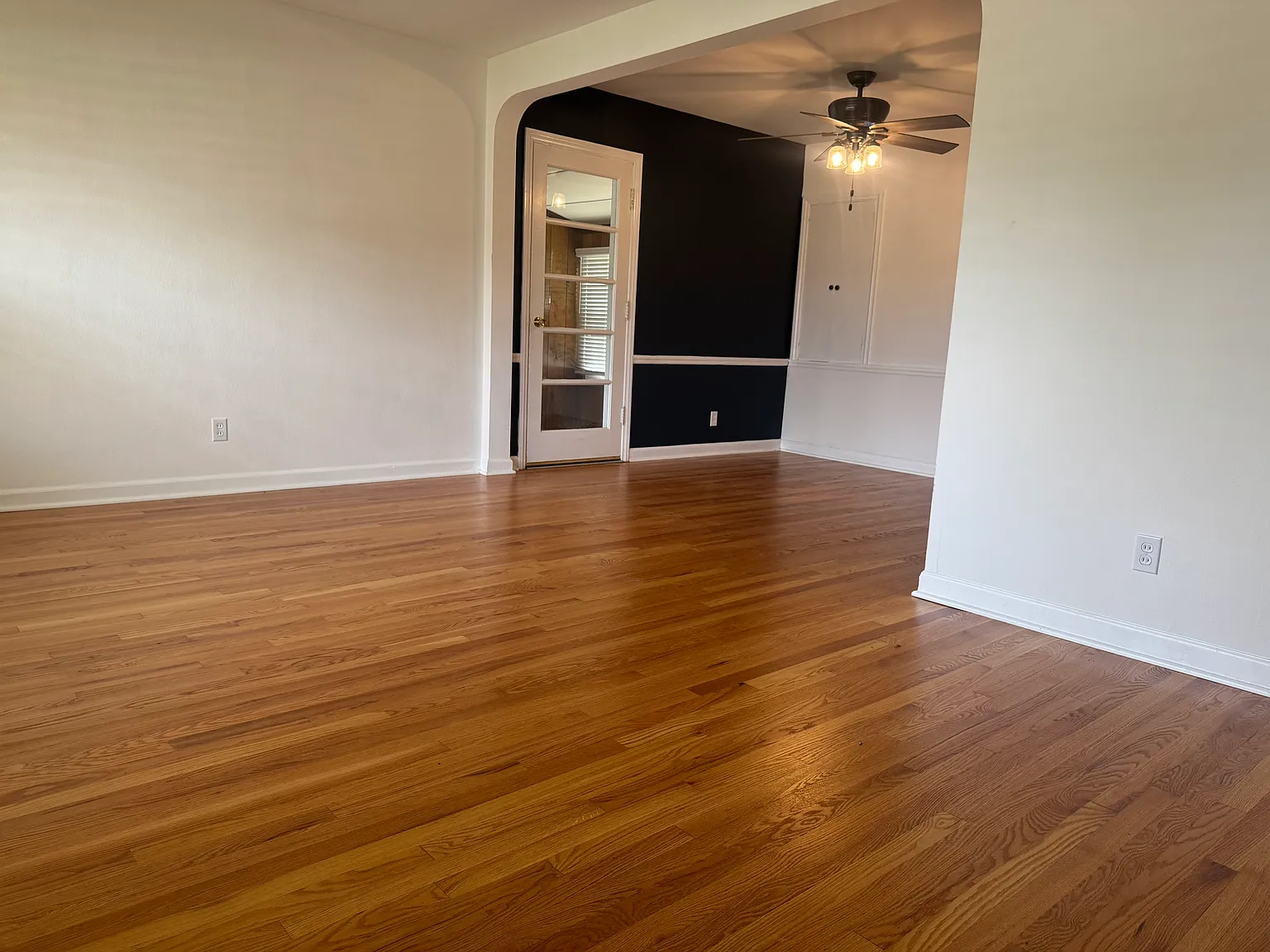 3 bed, 1142 sqft, $2,500 — Photo 3