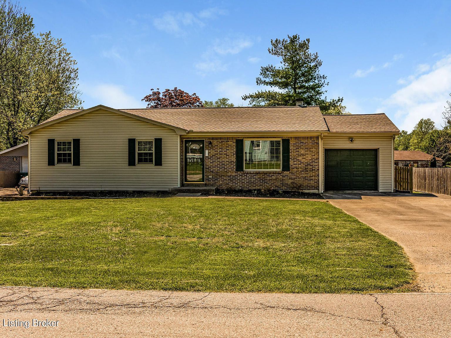 8611 Glaser Ln, Louisville, KY 40291 Zillow