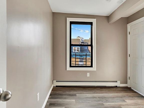 4th image of 23 Park Hill Ave APT 3
