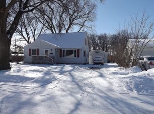 1071 Rockdale St, Green Bay, WI 54304