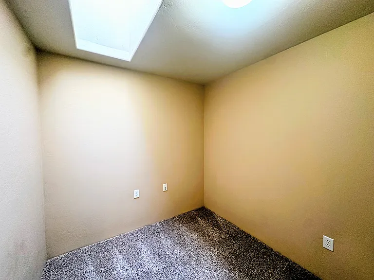 732 Normal Ave — Photo 16