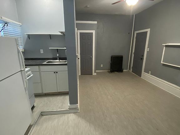 5th image of 1941 Madison St #B
