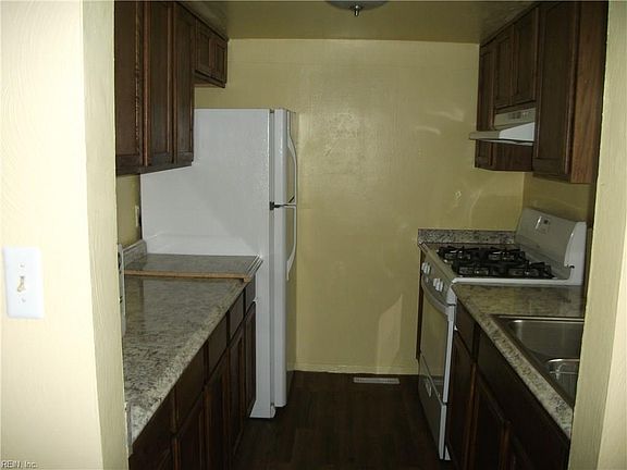 2nd image of 1232 Underwood Ave