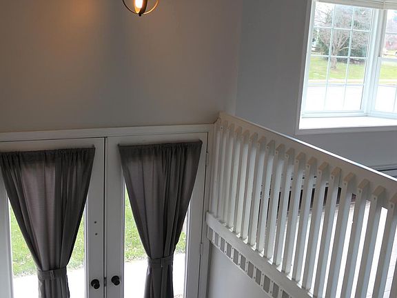 3rd image of 1325 Cedarwood Dr