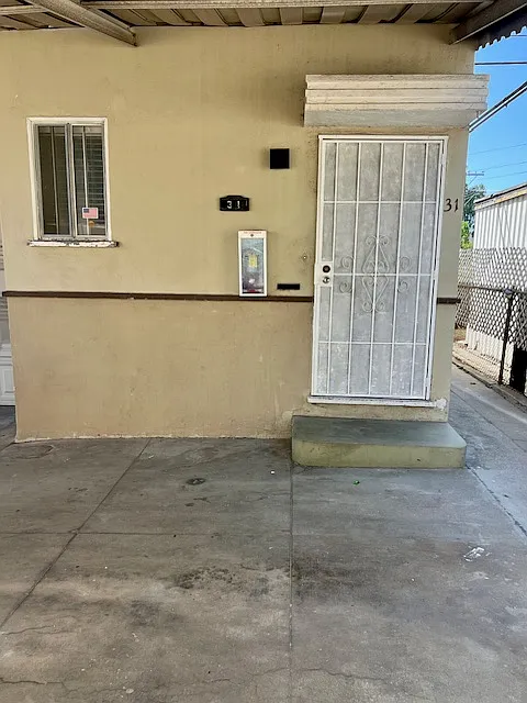 2 bed, 1000 sqft, $2,380 — Photo 2