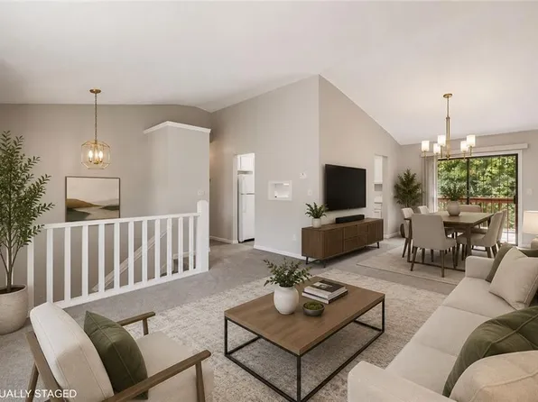 7055 Hania Dr, Fairburn, GA 30213
