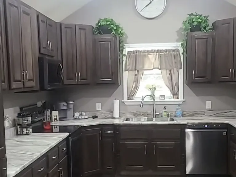 712 Bunker Hill Rd — Photo 7