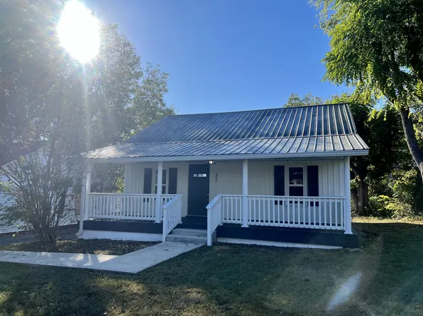 207 Red Rd, McMinnville, TN 37110