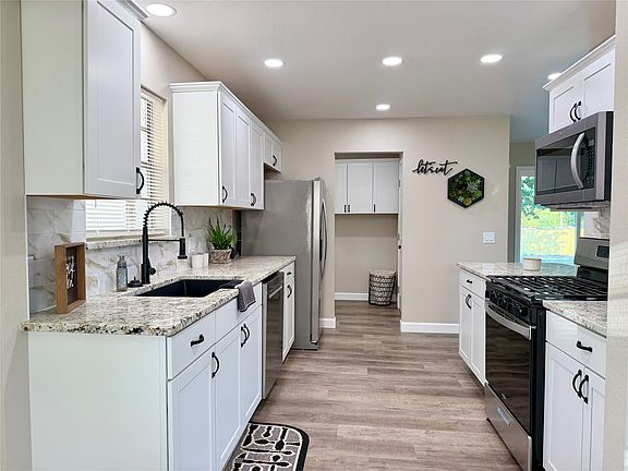 3rd image of 810048 S Main St
