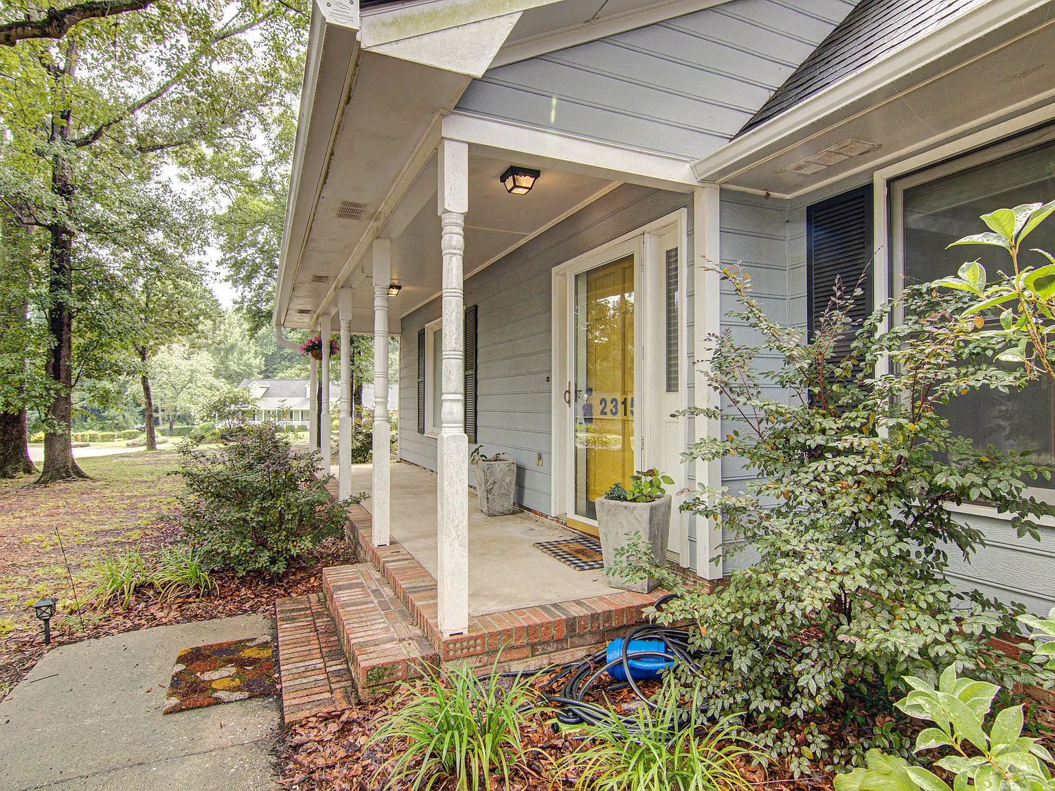 3 bed, 2.5 bath, 1709 sqft, $1,750 — Photo 3