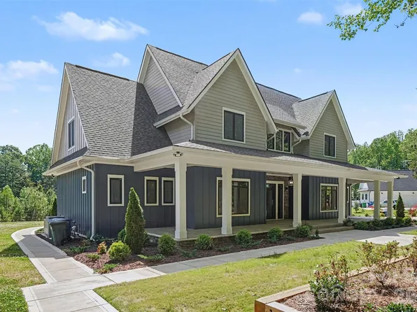 8941 Blair Rd, Mint Hill, NC 28227