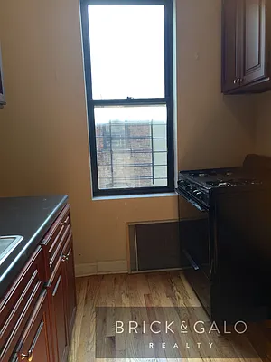 Rented by BRICK & GALO REALTY CORP | media 10