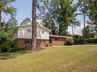 1008 Tupelo Dr, Waycross, GA 31501