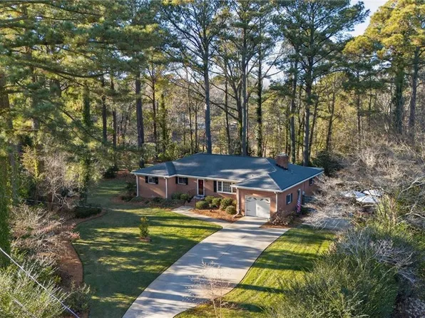 2412 Cedar Bark Rd, Virginia Beach, VA 23454