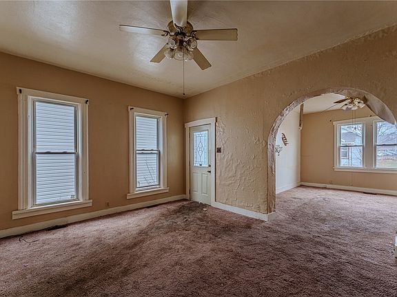 3rd image of 334 Geyer St