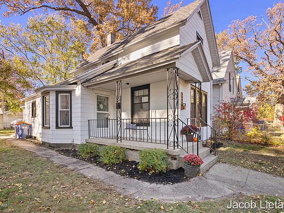 2nd image of 1433 Union Ave NE