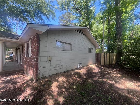 4th image of 3056 Suncrest Dr