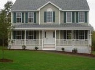 7 Berlang Rd, Londonderry, NH 03053