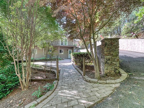 5th image of 5940 Jackson Ln