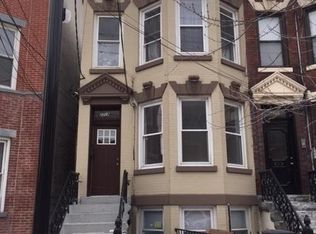 2708 New York Ave, Union City, NJ 07087