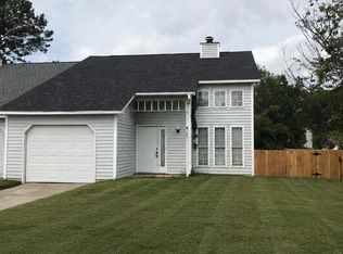 102 Persimmon Ct, Jacksonville, NC 28546