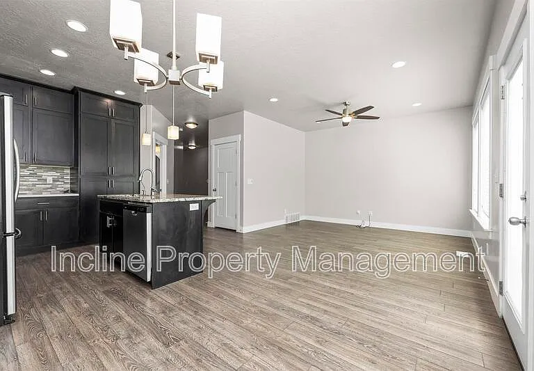 626 N Preserve Dr — Photo 6