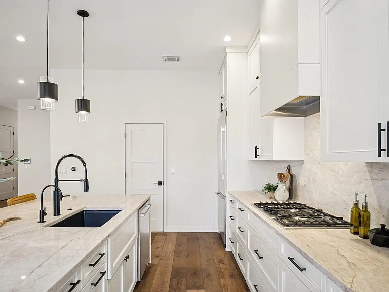 2518 Watkins Way — Photo 10
